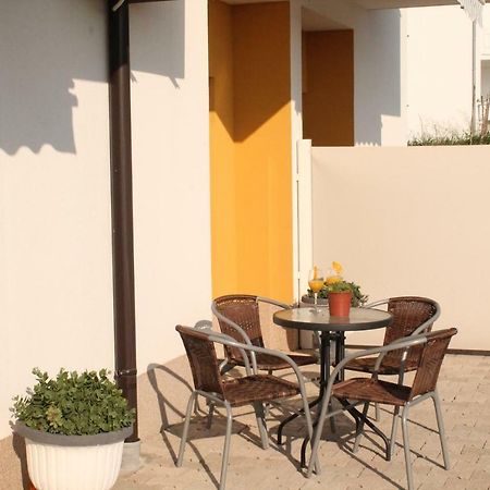 Knezovic Apartments Podstrana Exterior foto