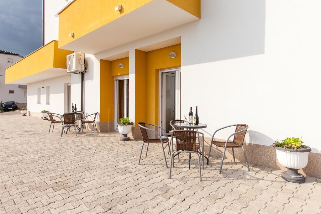 Knezovic Apartments Podstrana Exterior foto
